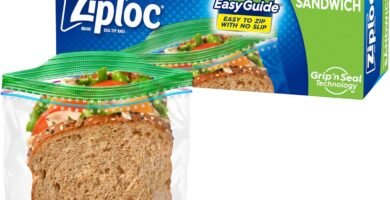 Ziploc Sandwich and Snack Bags with EasyGuide Texture, Plastic Storage Bags with Grip 'n Seal Technology, 40 Bags Total