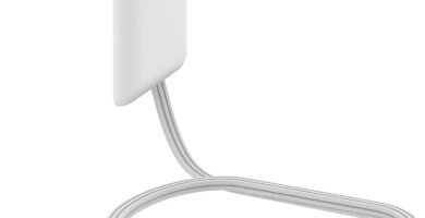 LIDER Flat-Face Outlet Extender with 3 Receptacles, Ultra-Thin Wall Plate Plug with Cord Extender and 3-Outlet Power Strip, 3ft Cord, LWE3-315-W, White