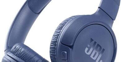 JBL Tune 510BT - Bluetooth headphones with up to 40 hours battery, microphone for call, foldable and comfortable, Android and iOs compatible (Blue)