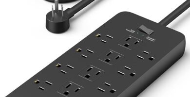 Anker Power Strip with 3 USB Ports, Surge Protector (2100J-10ft), 12 Outlets with 2 USB-A Ports and 1 USB-C Port,Works with iPhone 16/16 Plus/16 Pro/16 Pro Max,for Home,Office, TUV Listed